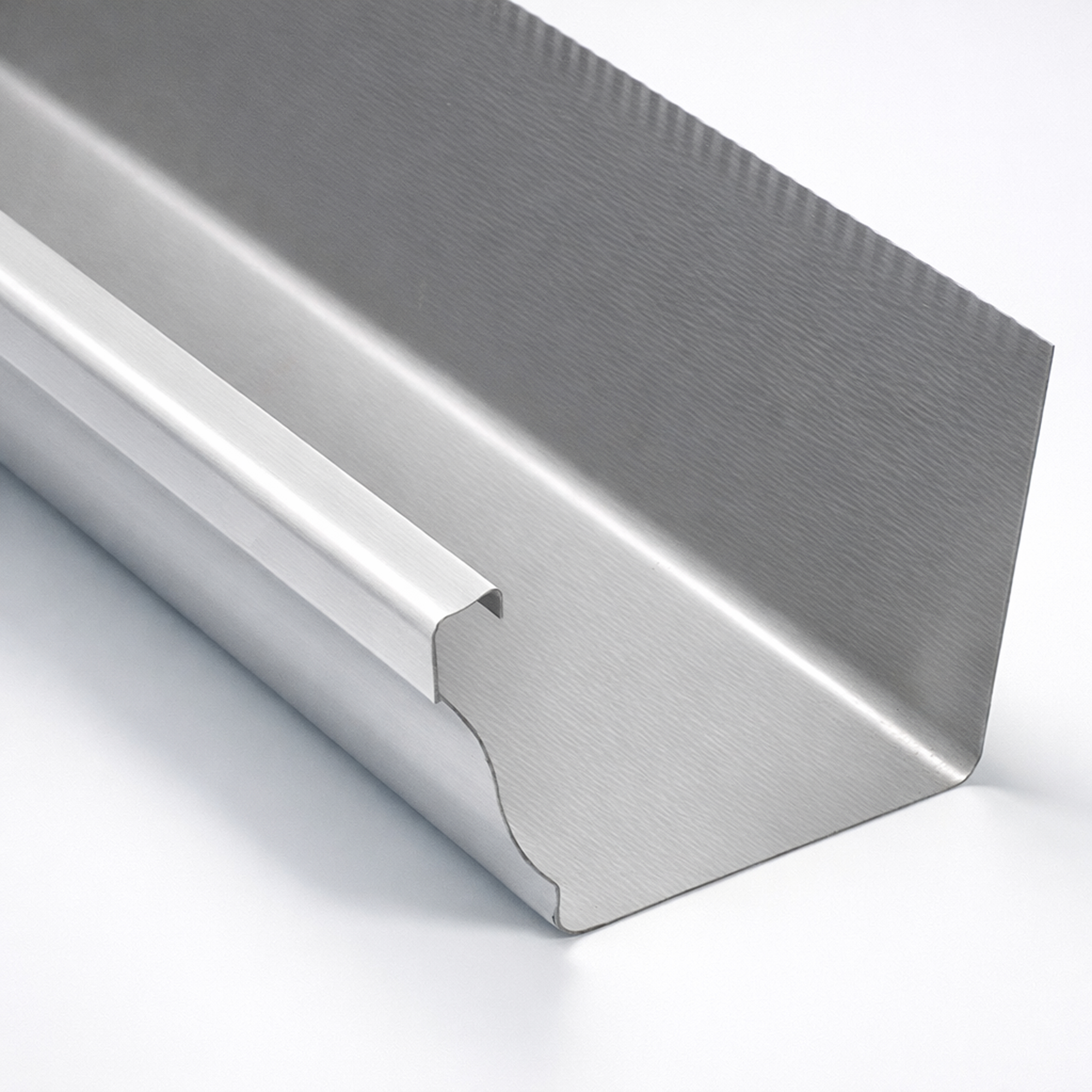 Прямоугольный водосток оцинкованный 103х78х266 толщ.4,0мм RAL 8019